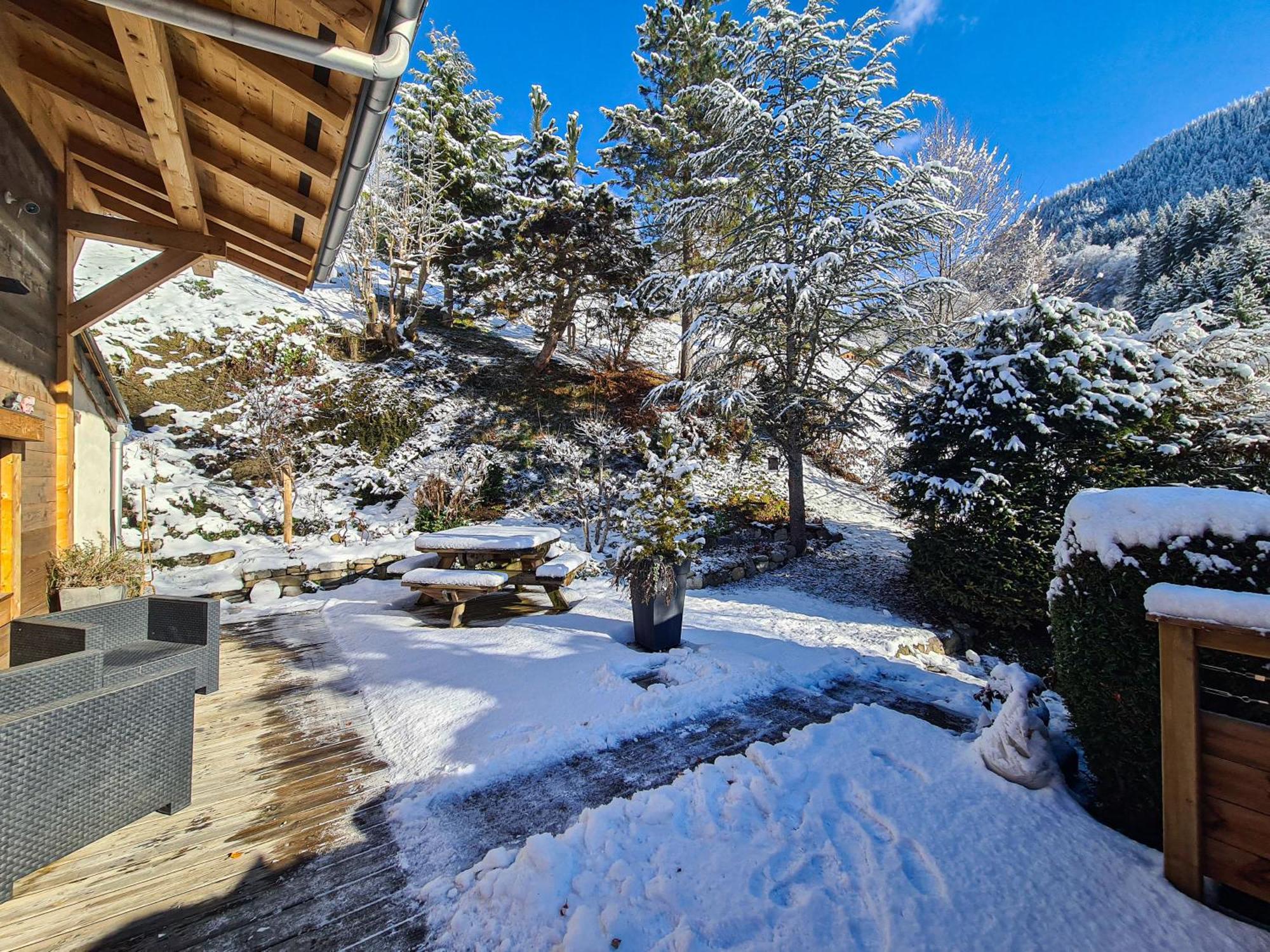 Chalet Le Noisetier - Mini 2 Pers - 2min La Clusaz - Aravistour *